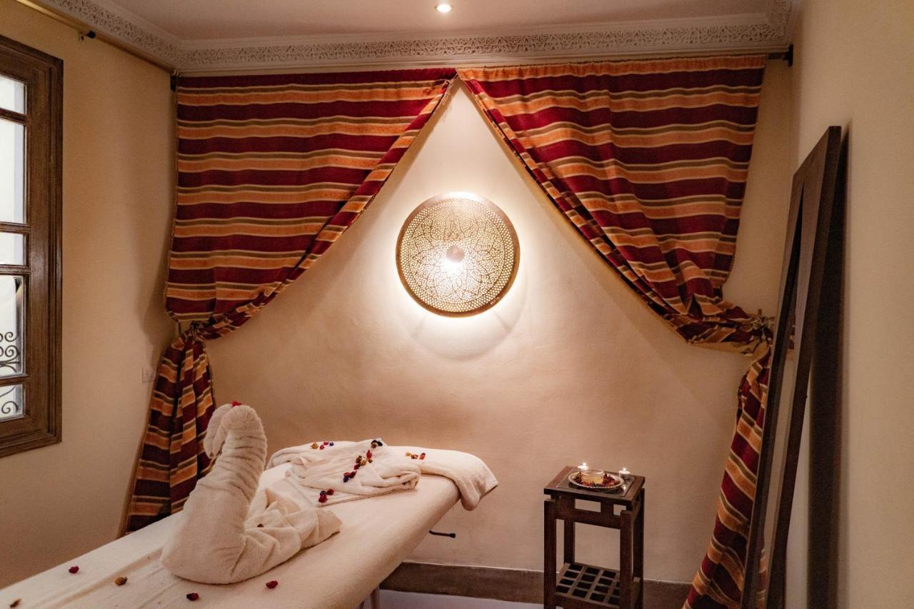 Equity Point Marrakech Hostel Маракеш Екстериор снимка