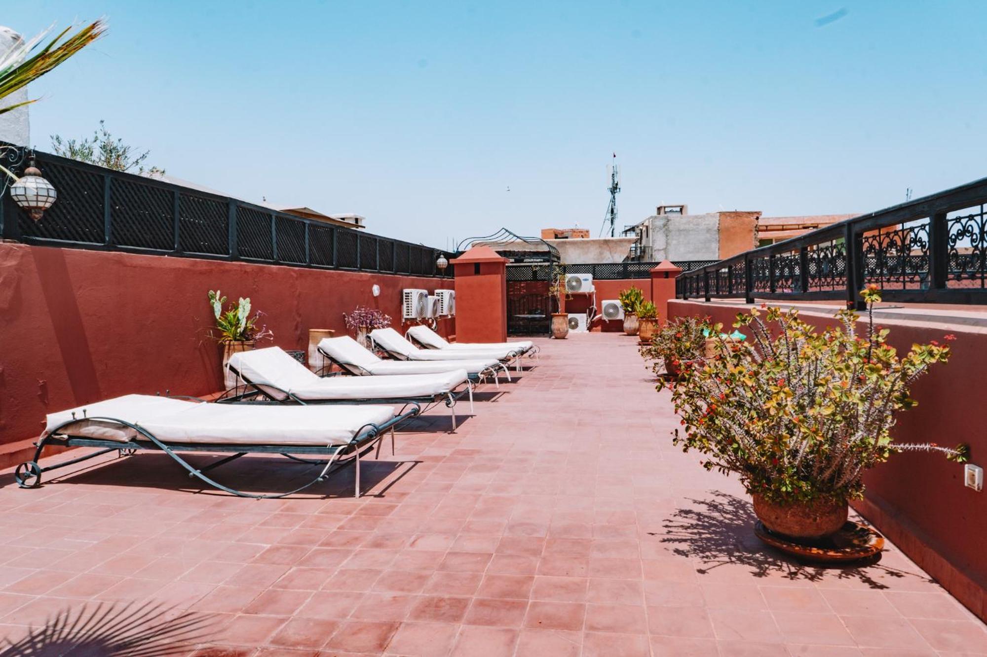 Equity Point Marrakech Hostel Маракеш Екстериор снимка