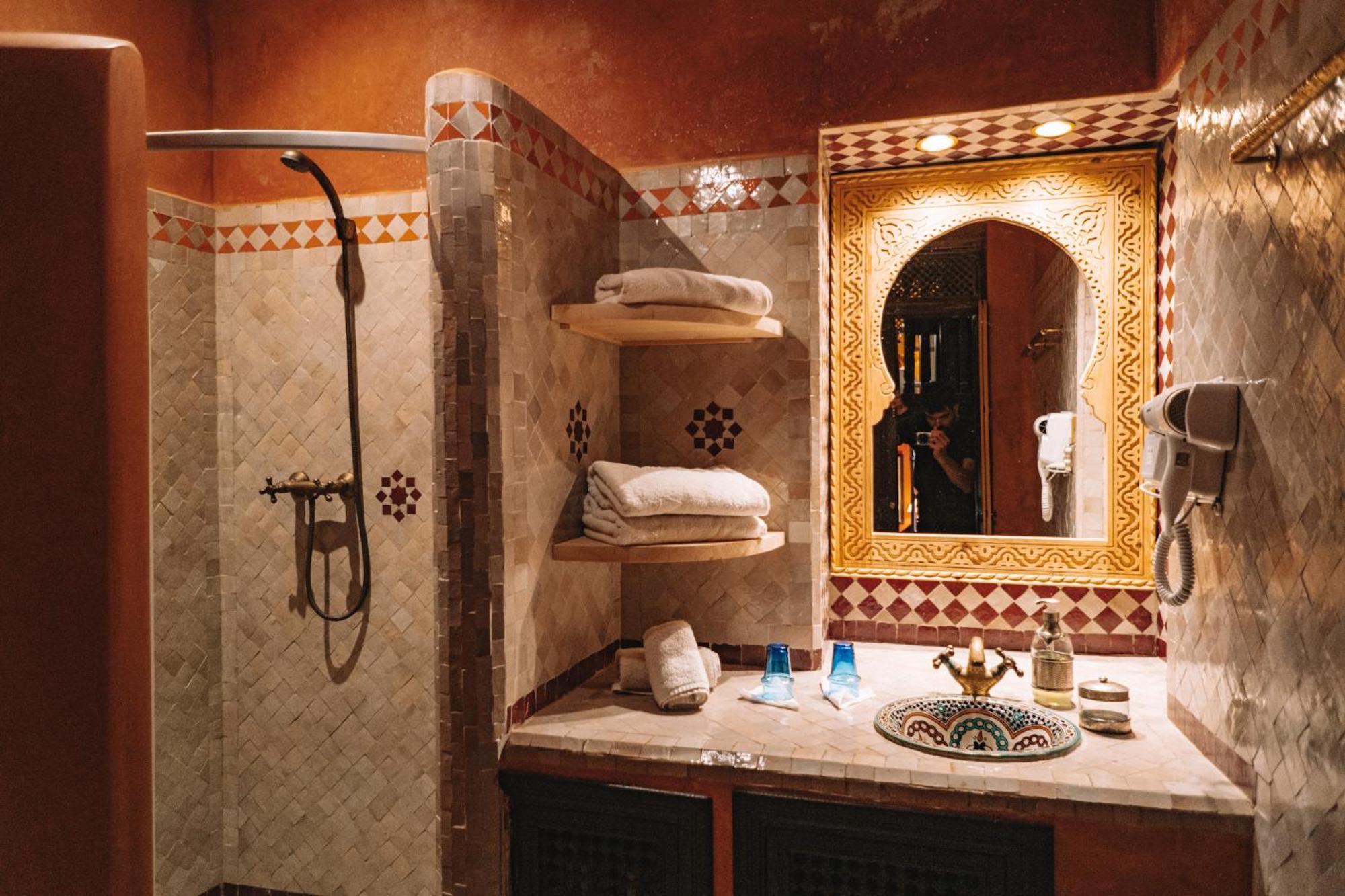 Equity Point Marrakech Hostel Маракеш Екстериор снимка