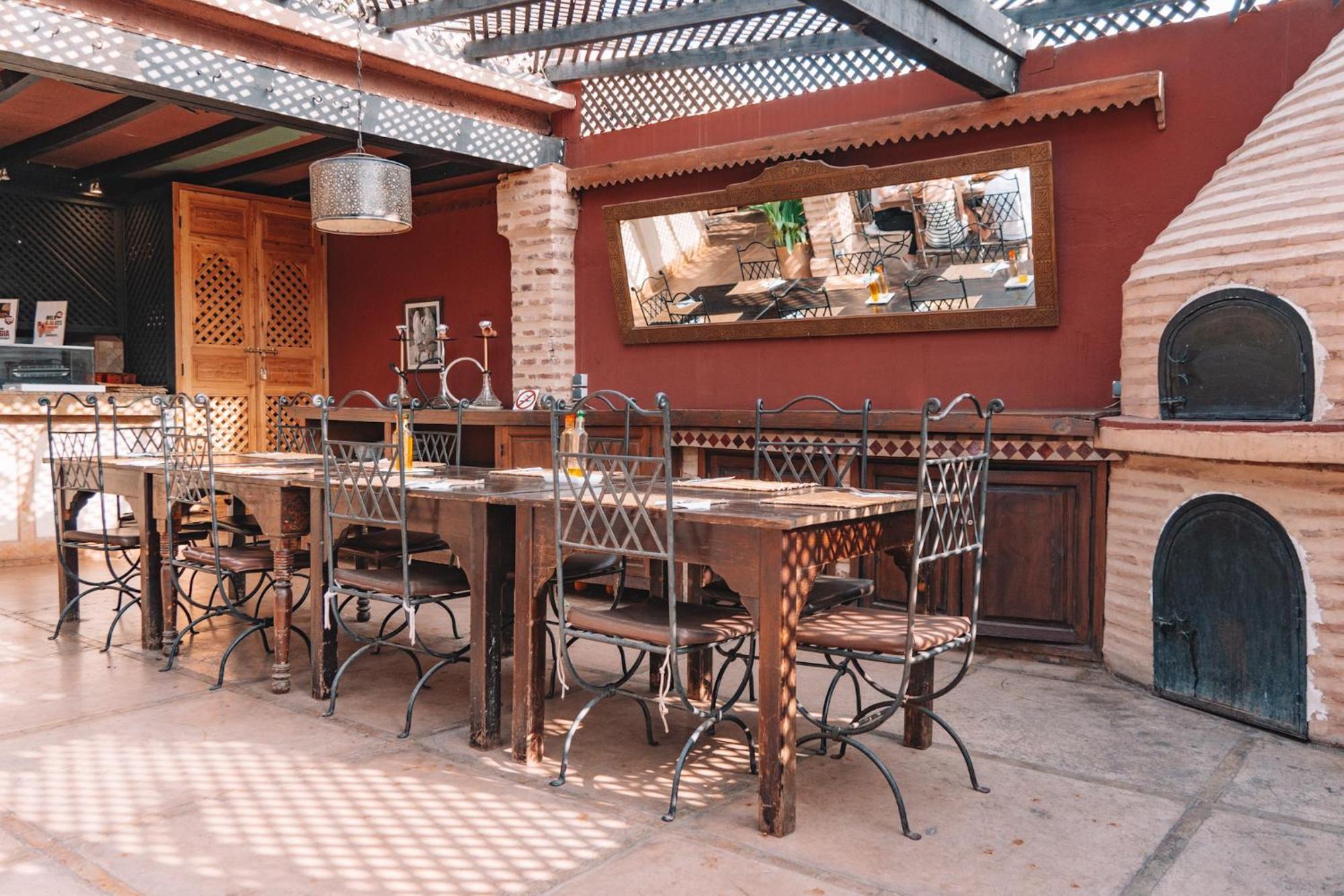 Equity Point Marrakech Hostel Маракеш Екстериор снимка